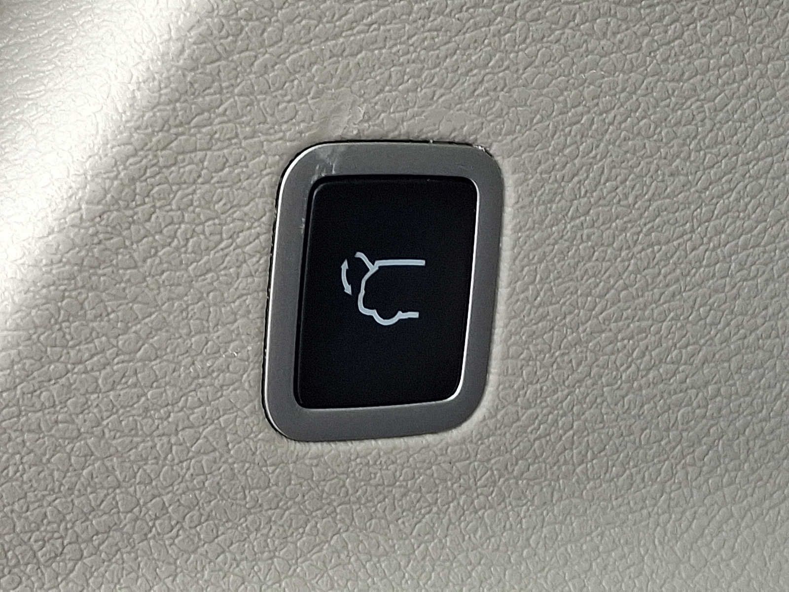 Used 2023 Chrysler Pacifica Touring-L FWD image 28