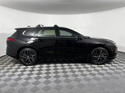 Used 2026 Toyota Crown Signia w/ Advanced Technology Package AWD/4WD image 4