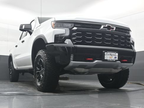 Used 2024 Chevrolet Silverado 1500 ZR2 w/ Technology Package AWD/4WD image 23