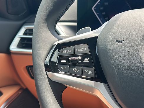 New 2025 BMW 330i Sedan w/ Premium Package image 19