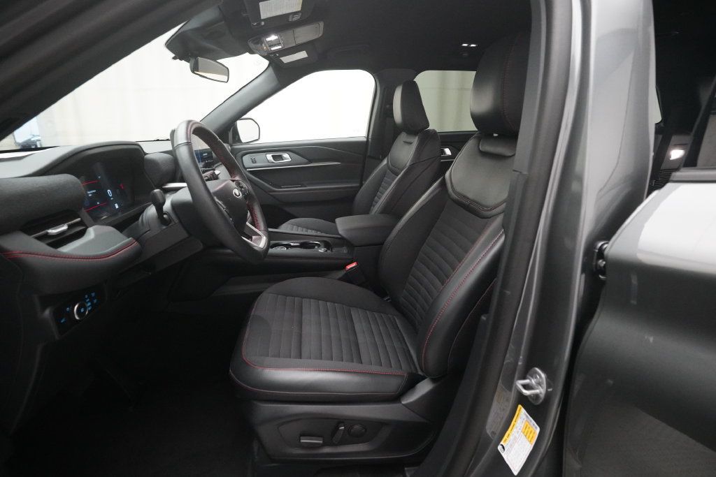 Used 2026 Ford Explorer ST-Line AWD/4WD image 8