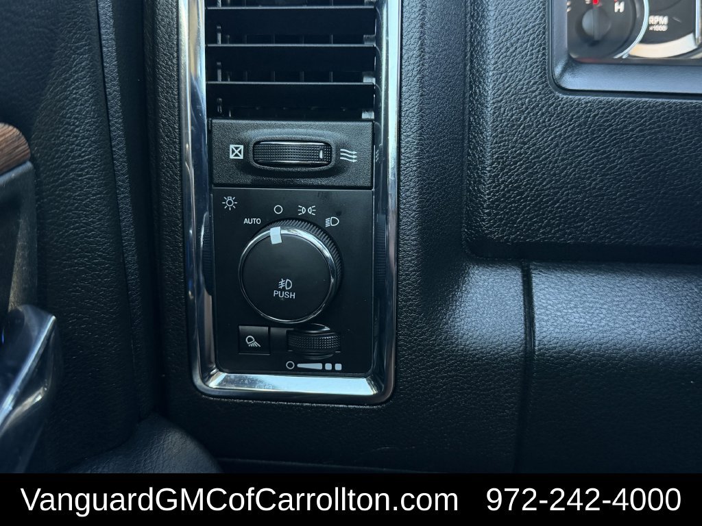 Used 2018 RAM 1500 Laramie w/ Convenience Group AWD/4WD image 25