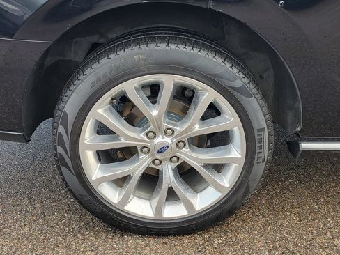 Used 2019 Ford Expedition Platinum AWD/4WD image 6