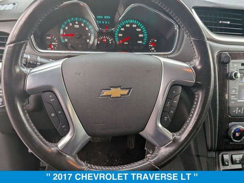 Used 2017 Chevrolet Traverse LT image 17