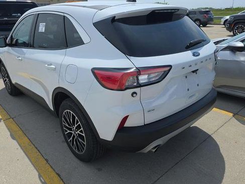 Used 2021 Ford Escape SE FWD image 4