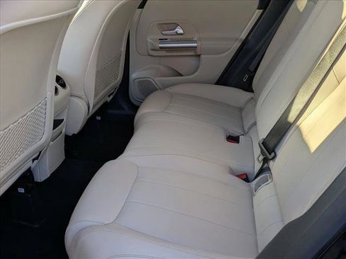 Certified 2023 Mercedes-Benz GLA 250 image 18