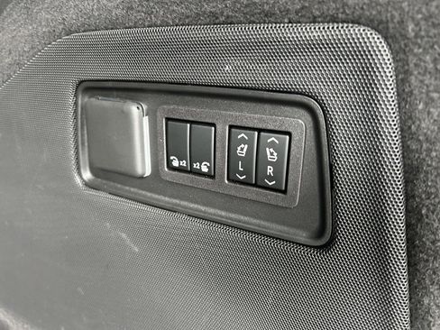 Used 2023 Cadillac Escalade ESV Sport Platinum image 49