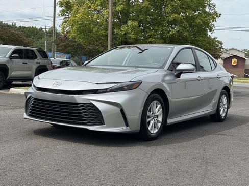 Used 2026 Toyota Camry LE FWD image 24