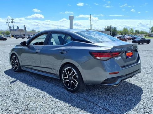 Used 2025 Nissan Sentra SR FWD image 9