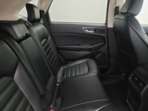 Used 2021 Ford Edge SEL image 19