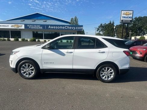 Used 2020 Chevrolet Equinox LS AWD/4WD image 3