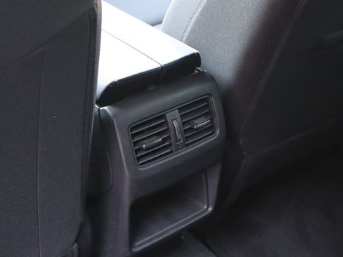 Used 2023 Nissan Rogue S FWD image 18