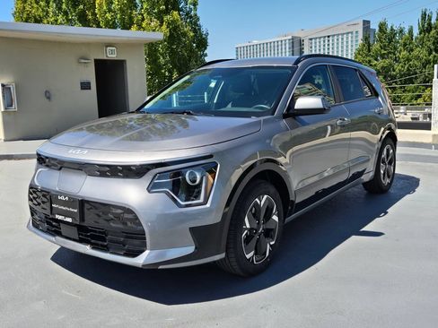 Used 2023 Kia Niro Wind FWD image 7