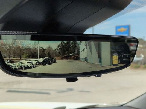 Used 2023 Chevrolet Suburban High Country image 27