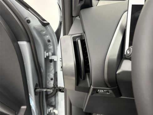 New 2026 BMW X3 xDrive30 w/ M Sport Package image 31