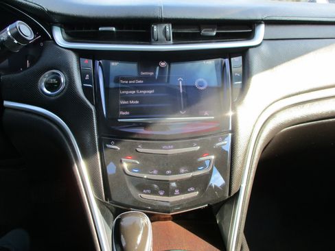 Used 2014 Cadillac XTS image 18