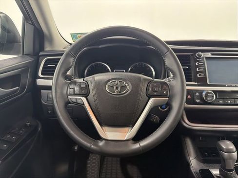 Used 2016 Toyota Highlander XLE AWD/4WD image 34