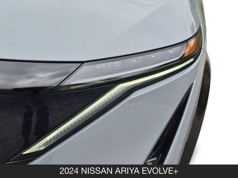 Used 2024 Nissan Ariya FWD image 10