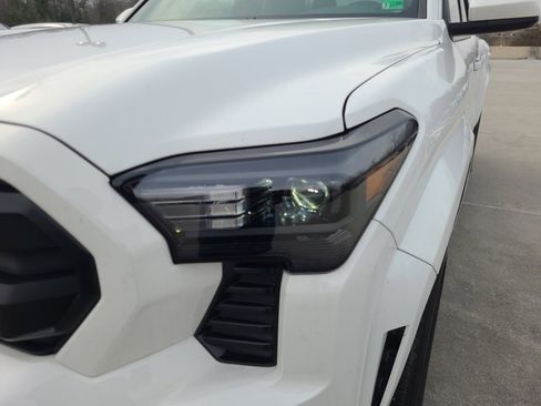Used 2024 Toyota Tacoma SR5 image 28