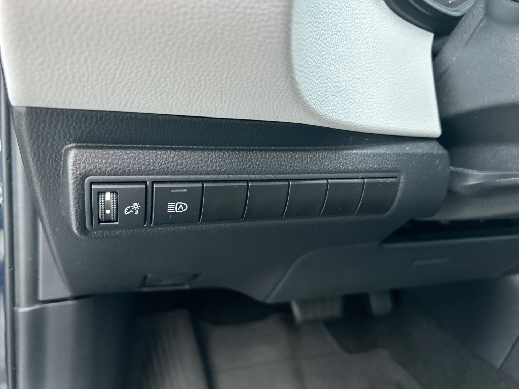 Used 2024 Toyota Corolla SE FWD image 13