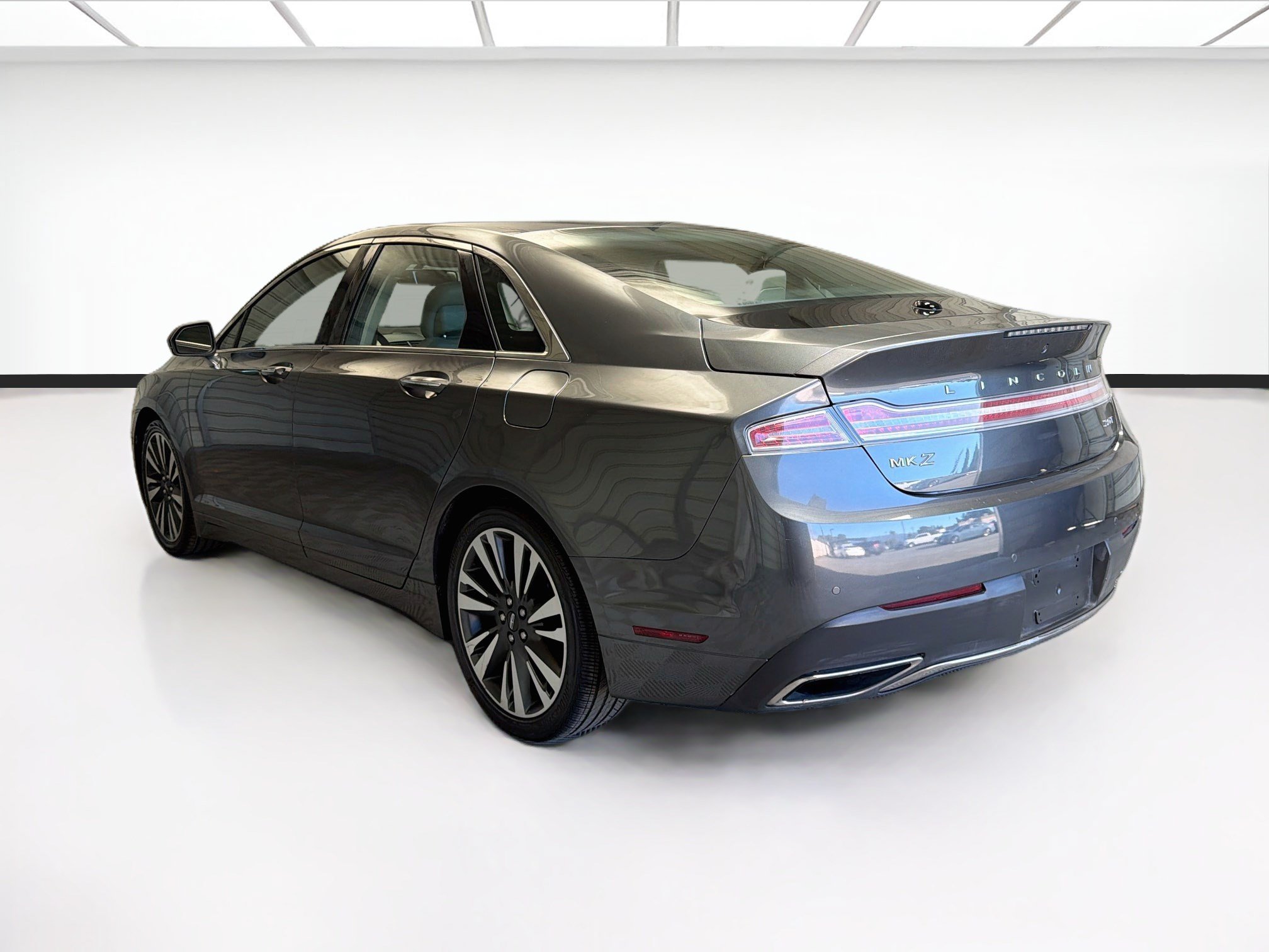 Used 2018 Lincoln MKZ Reserve FWD image 6