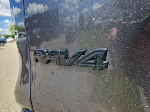 Used 2021 Toyota RAV4 XSE AWD/4WD image 5