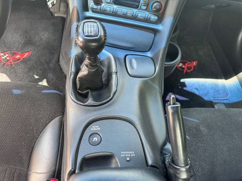 Used 2004 Chevrolet Corvette Z06 w/ Memory Package RWD image 18