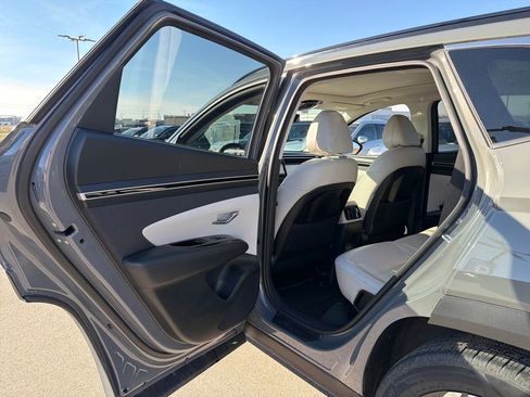 Used 2024 Hyundai Tucson Limited image 26