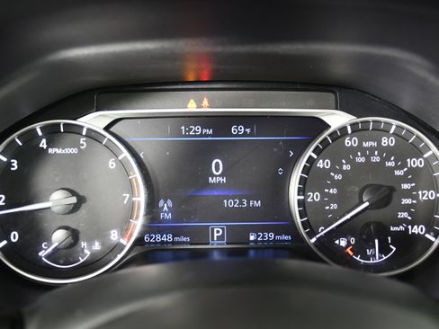 Used 2024 Nissan Altima 2.5 SR FWD image 18