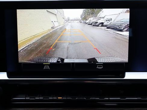 Used 2025 Chevrolet Silverado 3500 LT image 7