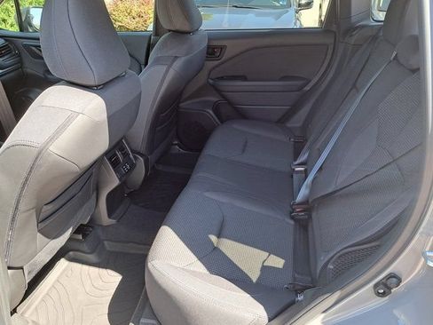 Used 2025 Subaru Forester Premium AWD/4WD image 23