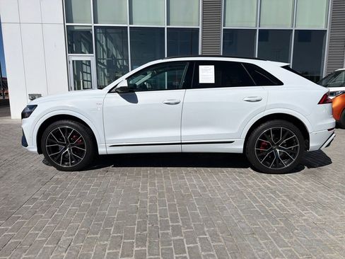 Used 2023 Audi Q8 Premium Plus w/ Premium Plus Package image 2