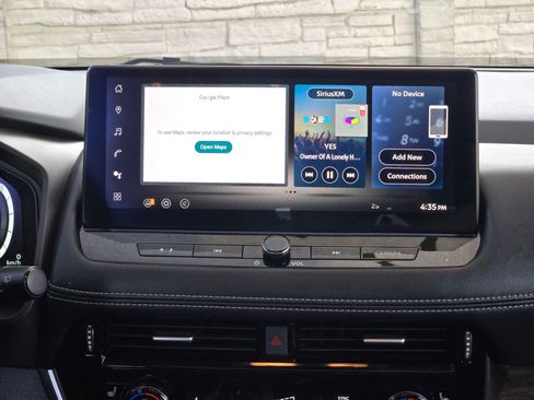 Certified 2025 Nissan Rogue Platinum image 17