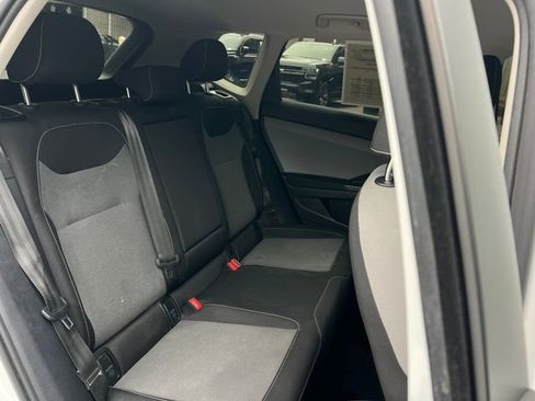 Used 2022 Volkswagen Taos S image 28