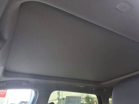 Certified 2023 Nissan Rogue SL image 26