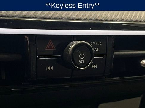 Used 2025 Nissan Kicks SR w/ SR Premium Package image 10