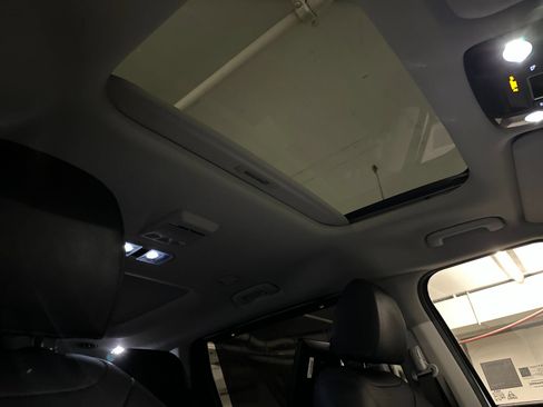 Certified 2023 Kia Carnival SX Prestige FWD image 26