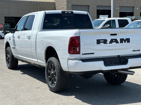 New 2026 RAM 2500 Laramie AWD/4WD image 5