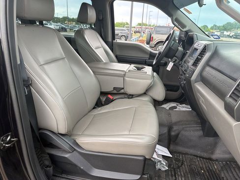 Used 2021 Ford F250 XL w/ Power Equipment Group image 11
