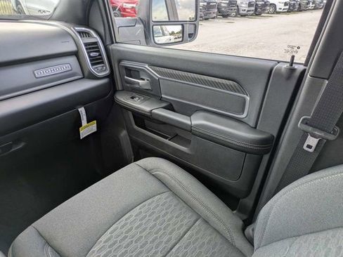 New 2026 RAM 3500 Big Horn AWD/4WD image 17