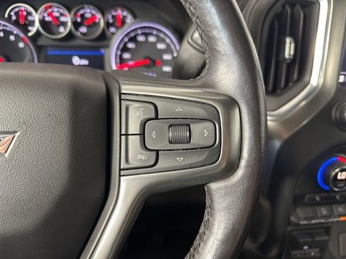 Used 2021 Chevrolet Silverado 1500 LT Trail Boss w/ Convenience Package II AWD/4WD image 16