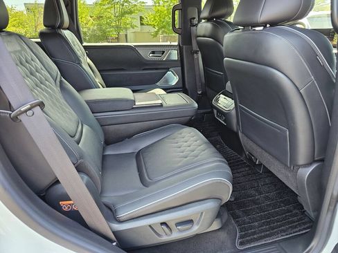 Used 2025 INFINITI QX80 Autograph AWD/4WD image 13