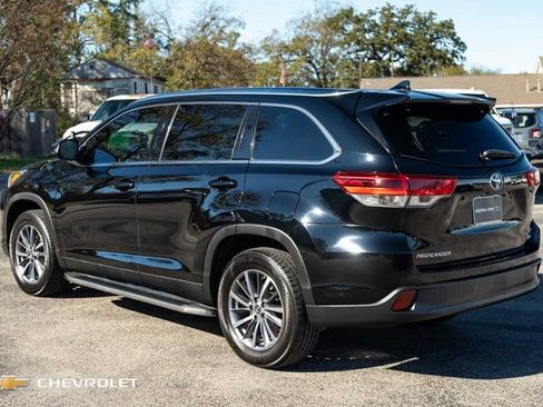 Used 2019 Toyota Highlander XLE image 8