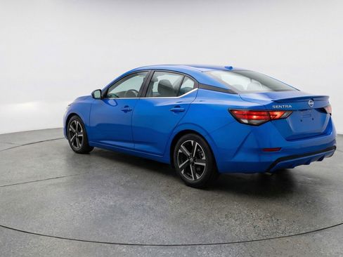 Used 2025 Nissan Sentra SV image 6