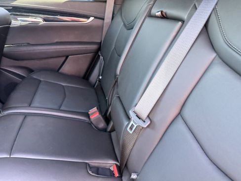 Certified 2025 Cadillac XT5 Premium Luxury image 17