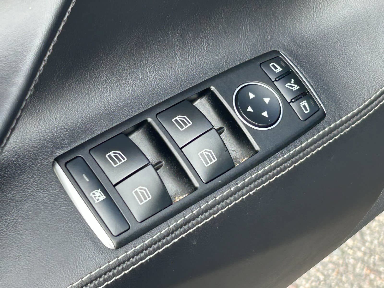 Used 2018 Tesla Model S 75D AWD/4WD image 26