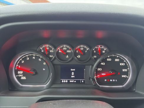 Used 2024 Chevrolet Silverado 1500 Custom image 12