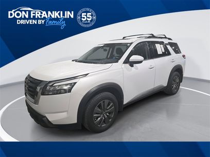 Used 2025 Nissan Pathfinder SV w/ SV Premium Package
