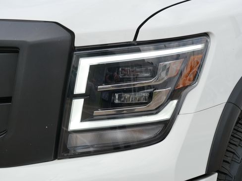 Certified 2024 Nissan Titan PRO-4X w/ Pro-4x Convenience Package AWD/4WD image 16