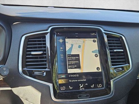 Used 2017 Volvo XC90 T6 Momentum w/ Vision Package image 22